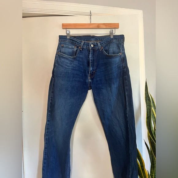 Levi’s 505 Regular Fit Jeans - Picture 2 of 5